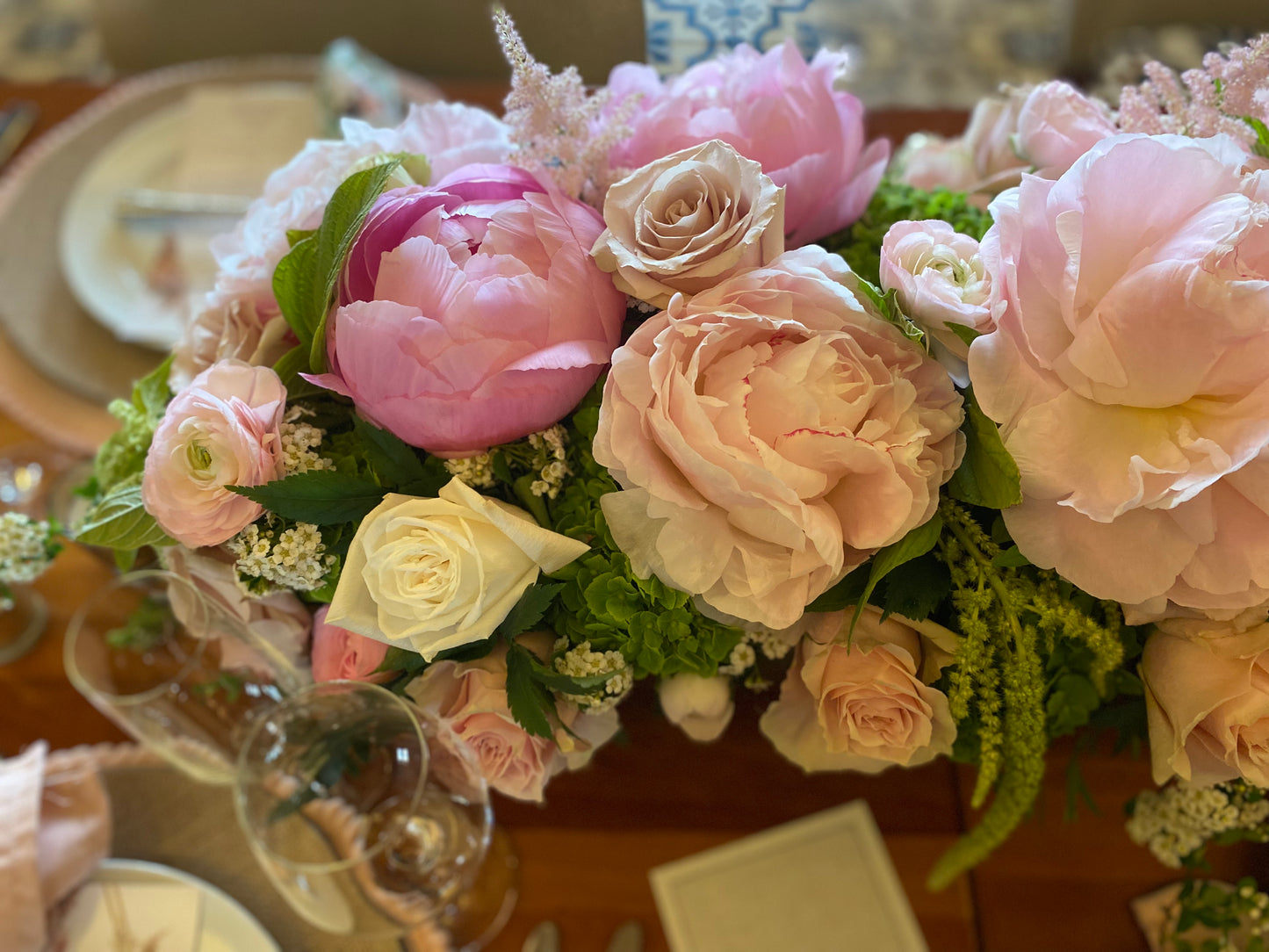 Perfect for events, corporate events, conferences, parties, weddings, large-scale events, destination management gatherings.