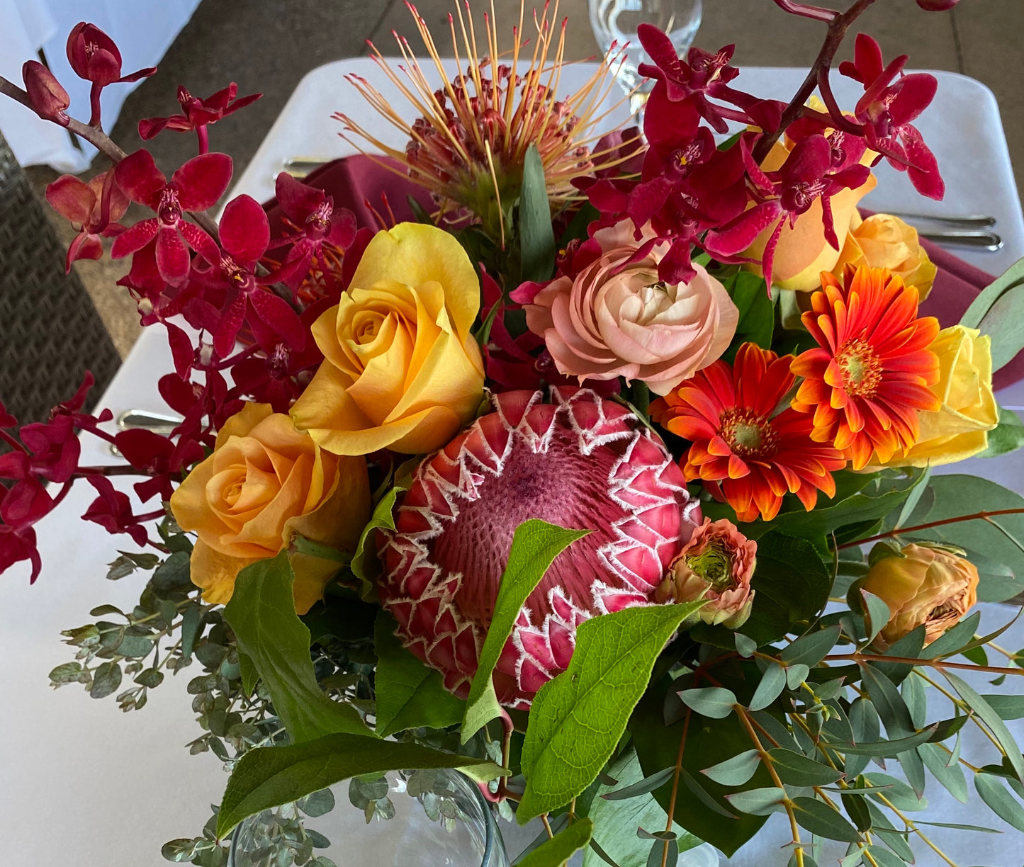 Perfect for events, corporate events, conferences, parties, weddings, large-scale events, destination management gatherings.