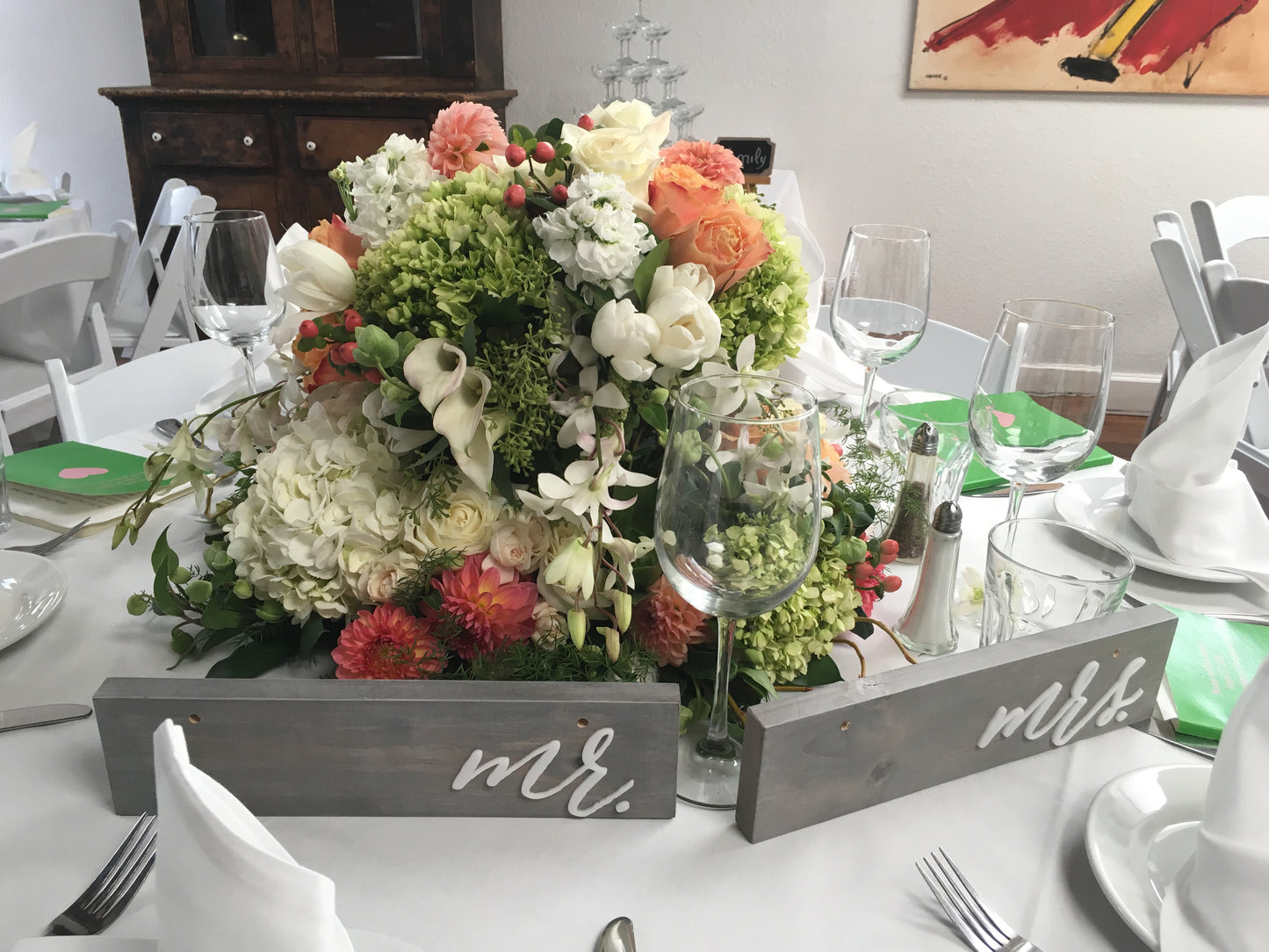 beautiful wedding flower centerpiece floral arrangement for wedding san Diego 